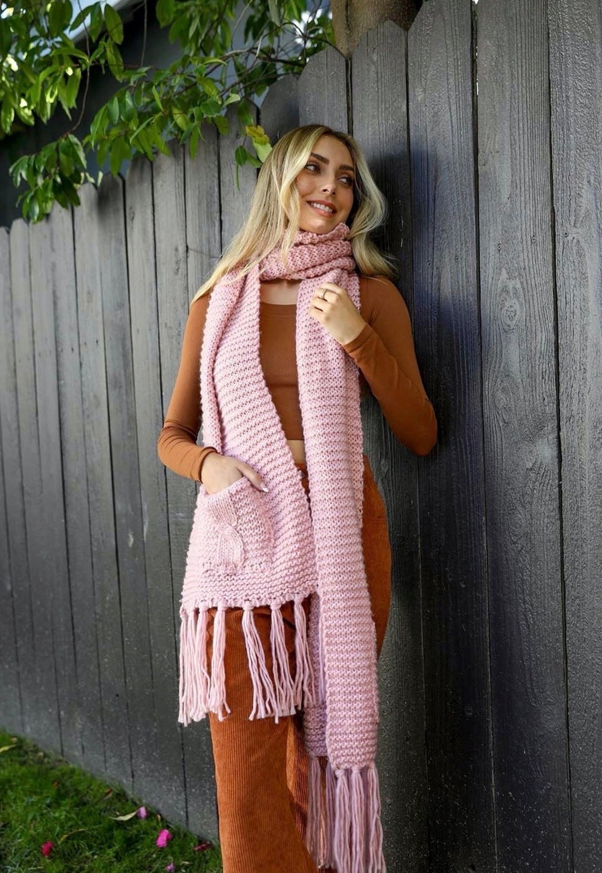 Oversized Two Pocket Tassel Scarf