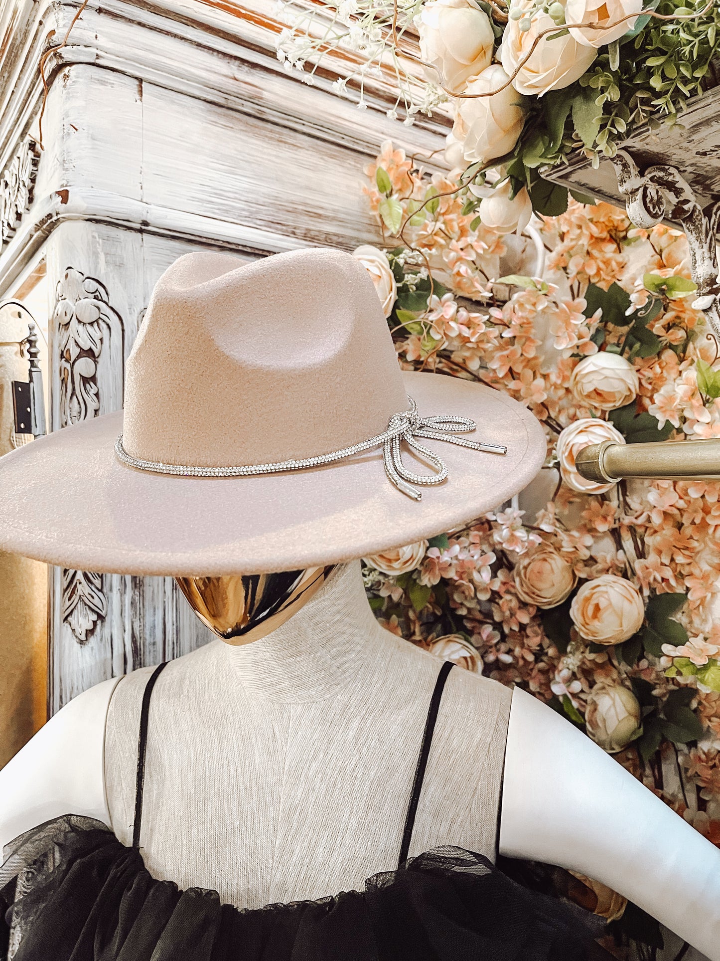 Brim hat with crystal bow