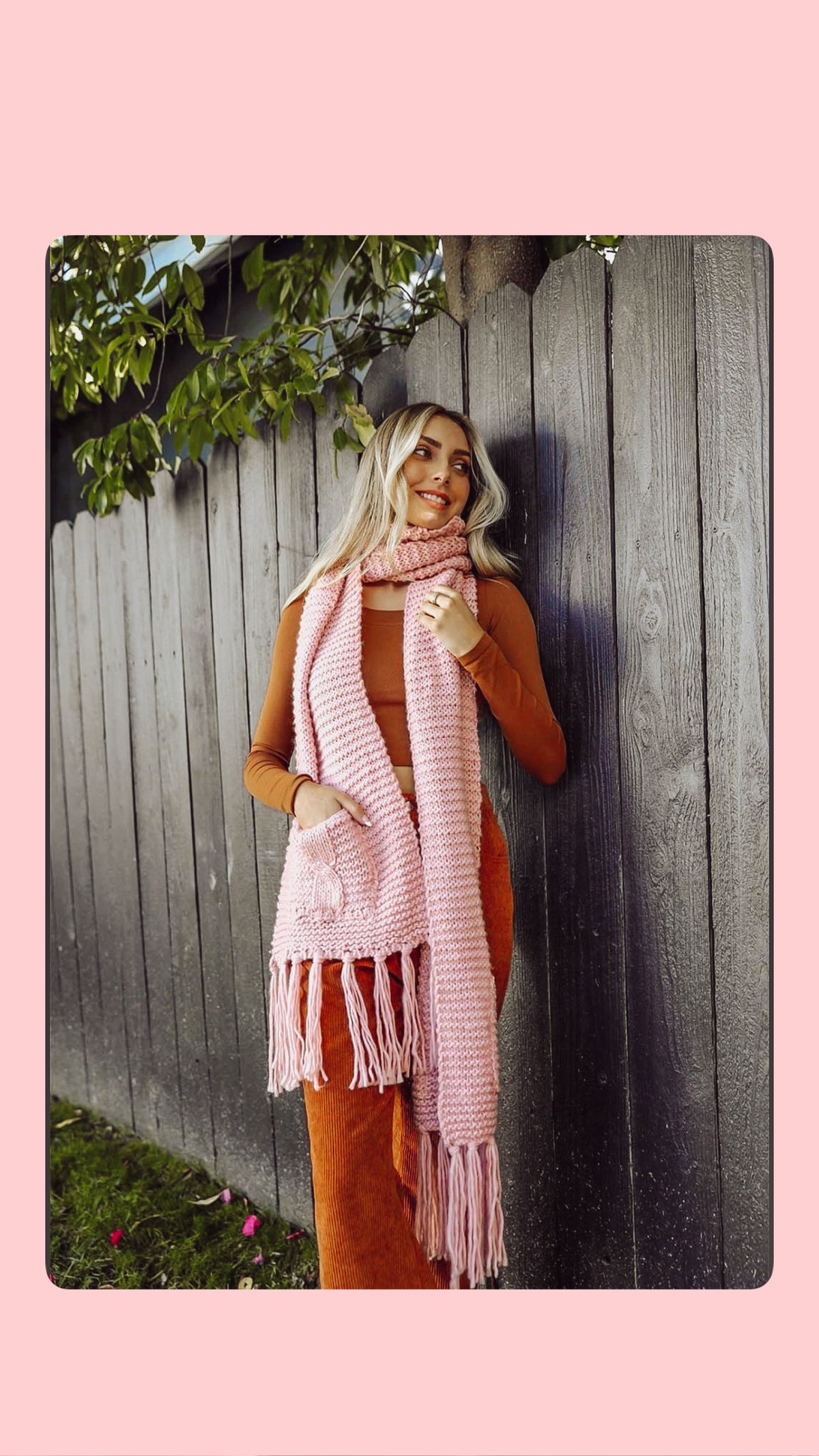Oversized Two Pocket Tassel Scarf