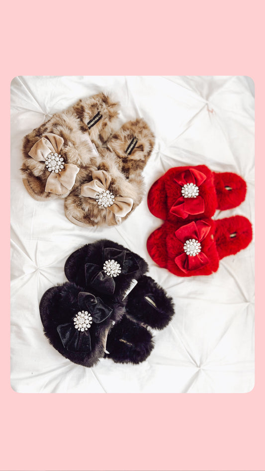 Chic Faux Fur Slippers