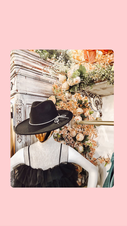 Brim hat with crystal bow
