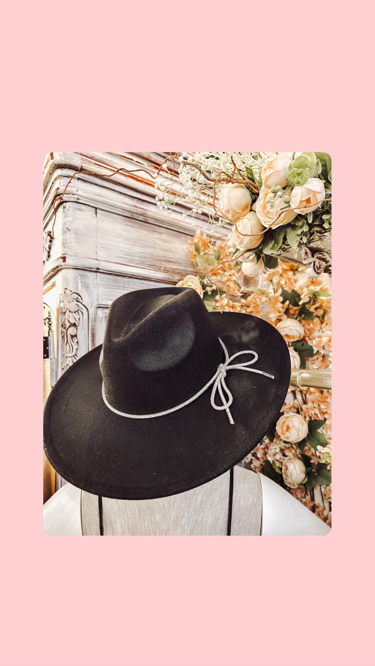 Brim hat with crystal bow